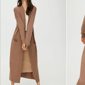 Long black sweater only worn once fits large